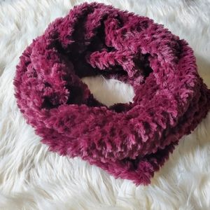 🌈 SALE‼️ PICK 2 FOR $15 - Plush Infinity Scarves